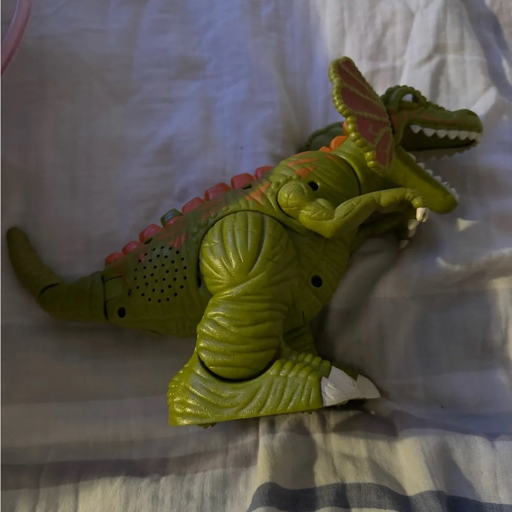 Mattel vibrant reptile
